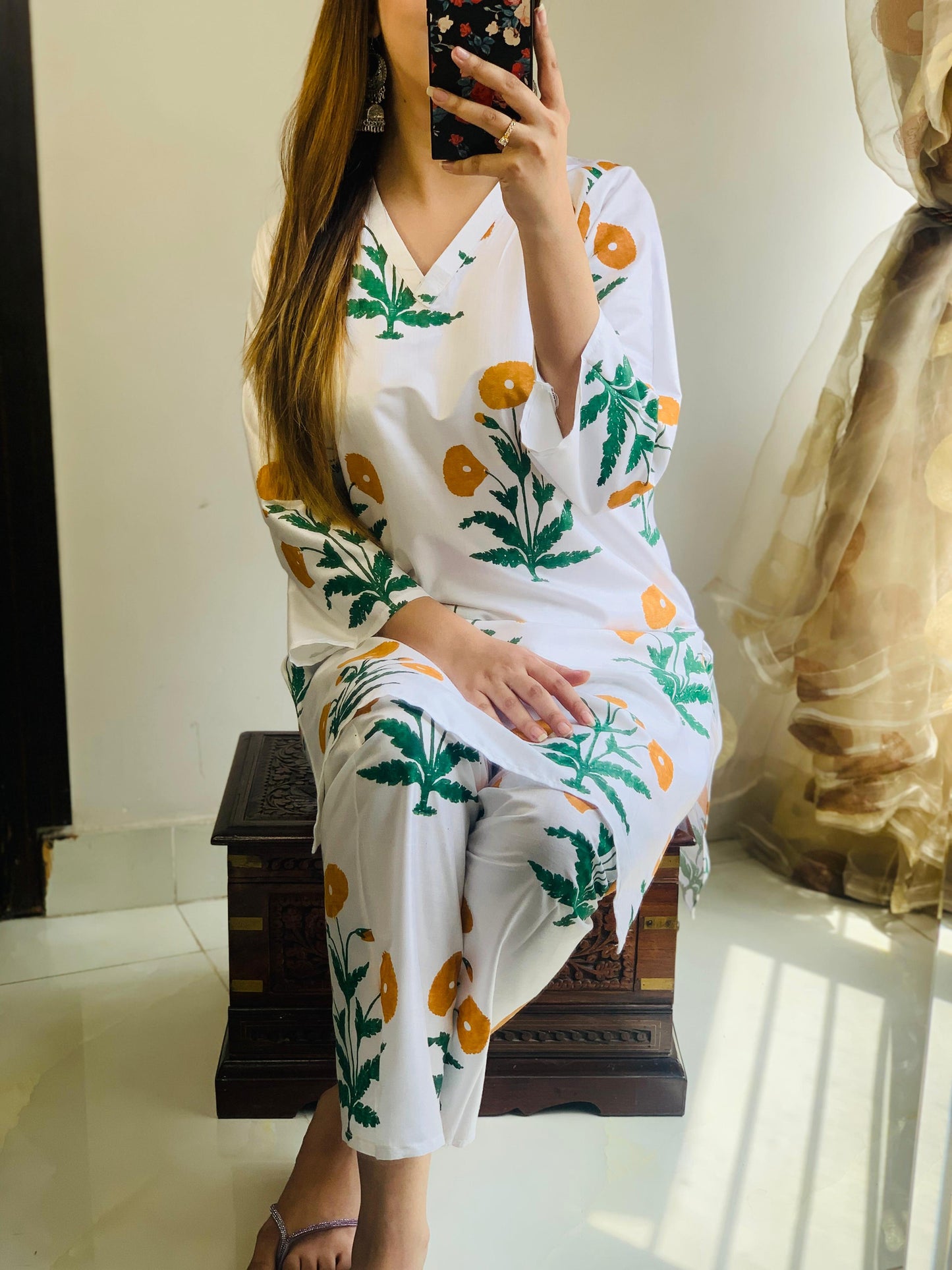 Floral Tulip print 2pc Stitched Arabic Lawn