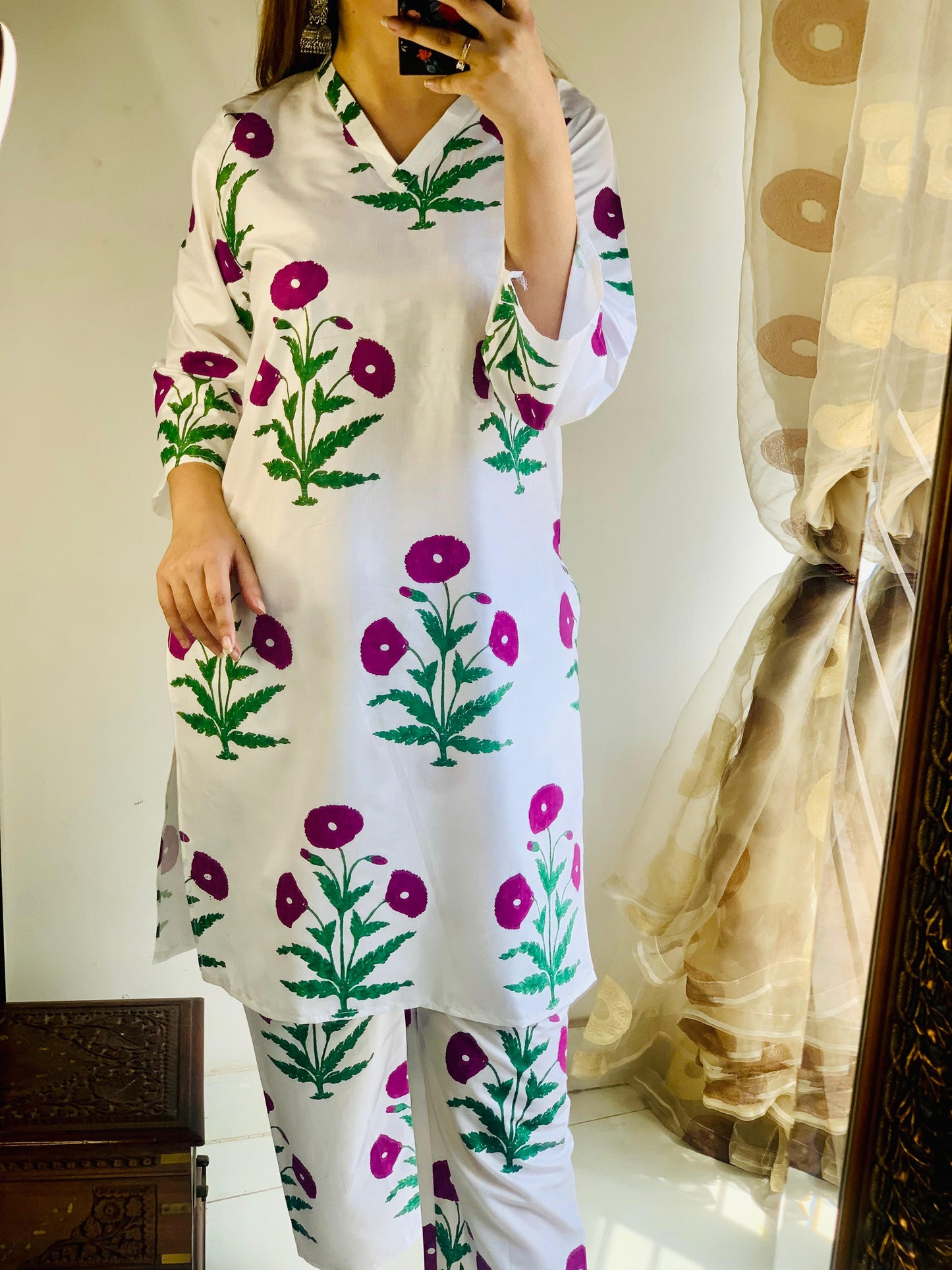 Floral Tulip print 2pc Stitched Arabic Lawn