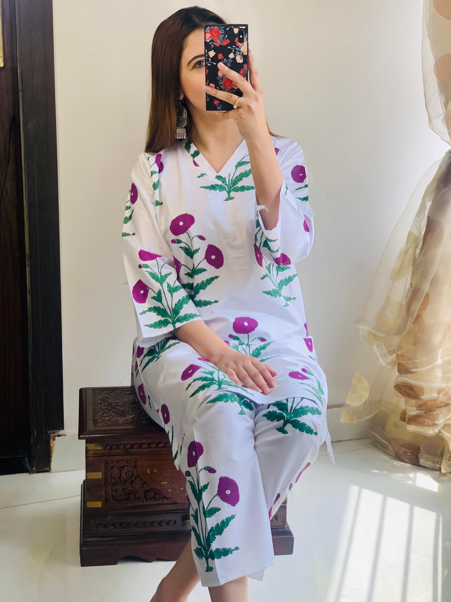 Floral Tulip print 2pc Stitched Arabic Lawn