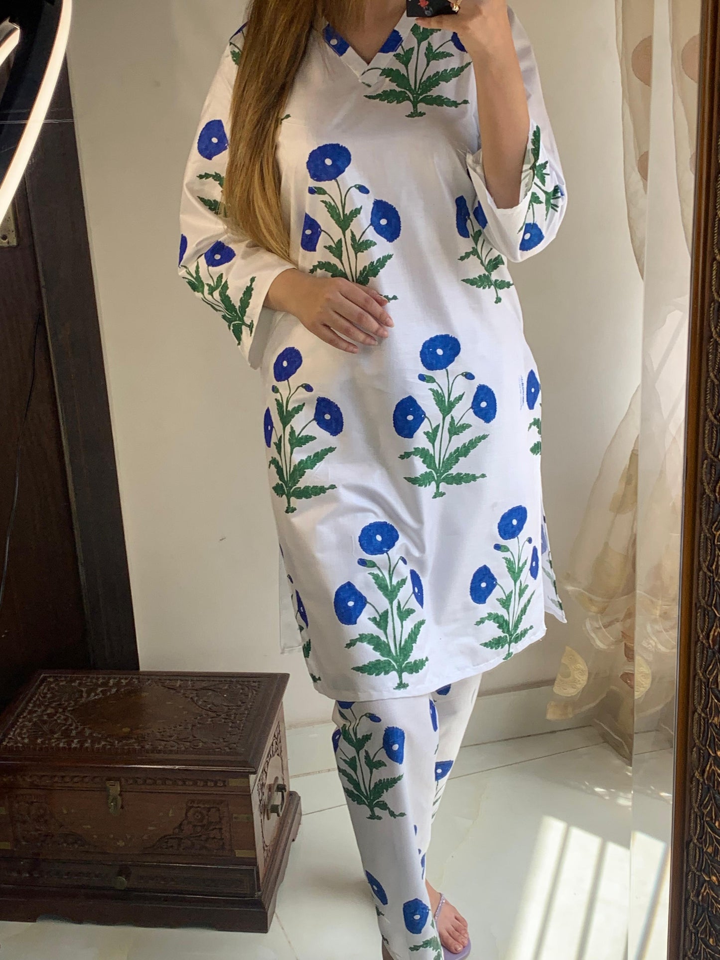 Floral Tulip print 2pc Stitched Arabic Lawn