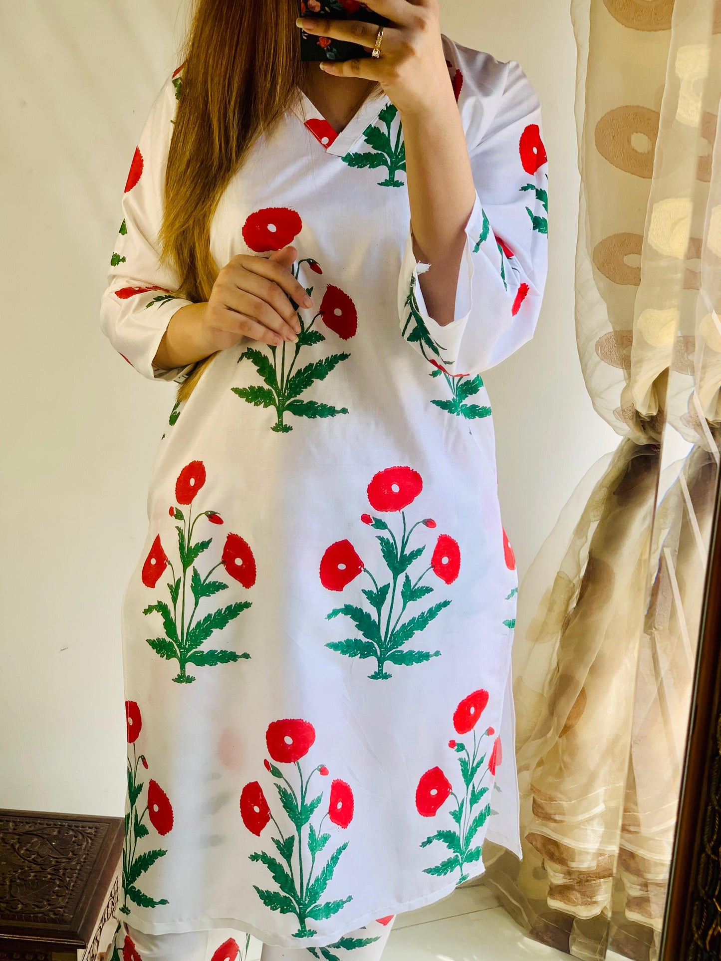 Floral Tulip print 2pc Stitched Arabic Lawn