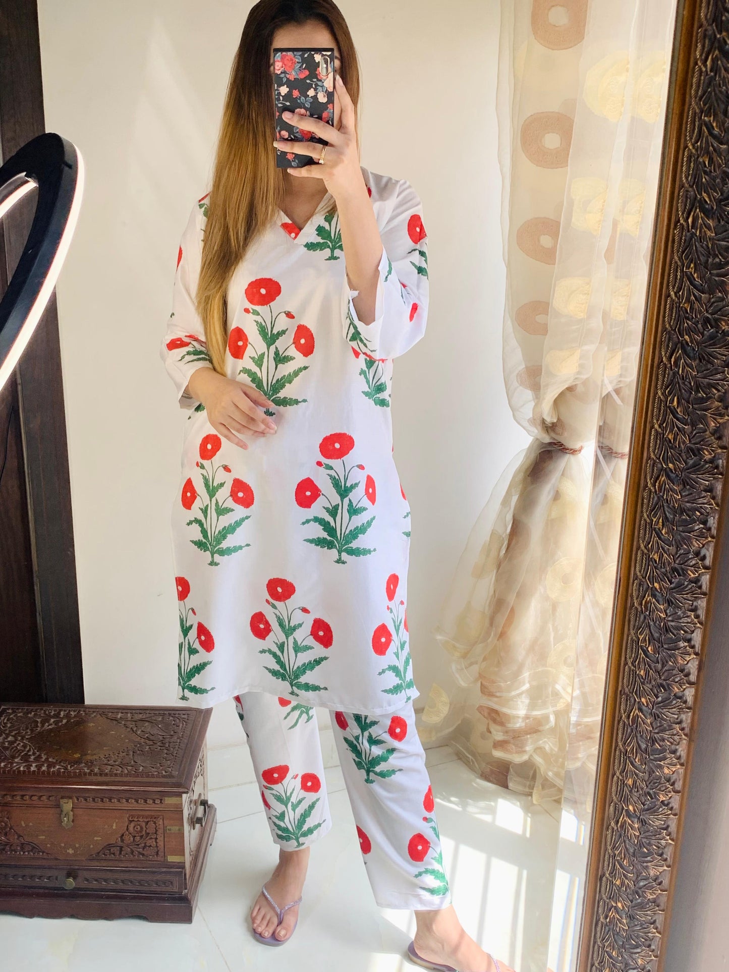 Floral Tulip print 2pc Stitched Arabic Lawn