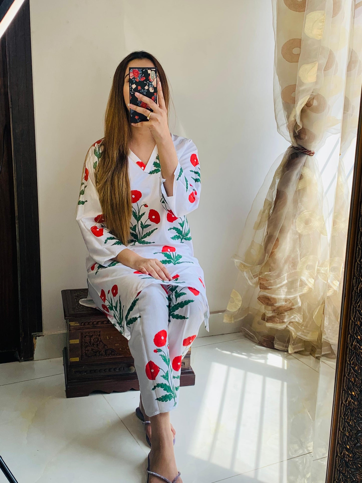 Floral Tulip print 2pc Stitched Arabic Lawn